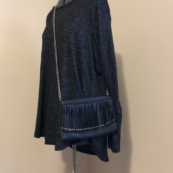 3/$20💕Small black purse with fringe on front - Picture 2 of 8